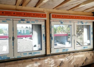 Okna z roletami na poddaszu